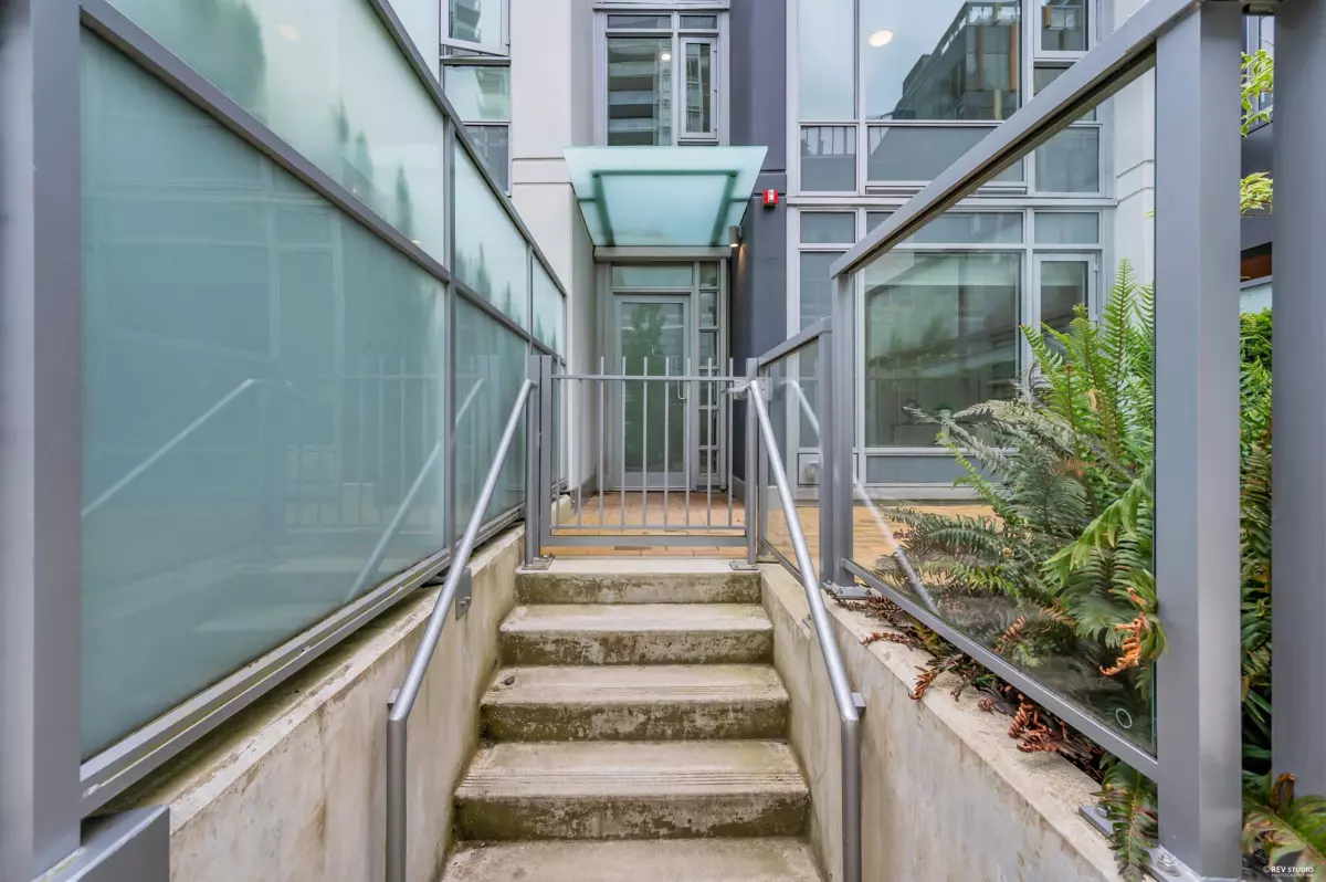 Exterior Rear Photo of TH1 6398 Silver Avenue, Burnaby, BC