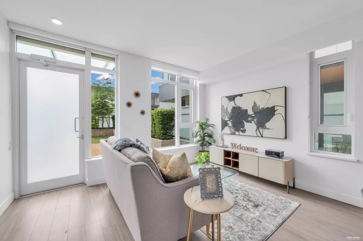 Family Room Photo of TH1 6398 Silver Avenue, Burnaby, BC