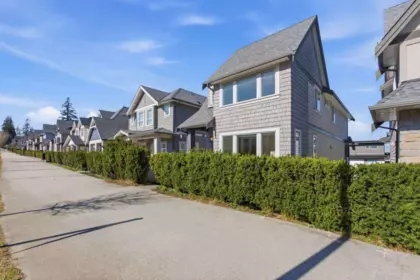 Garden / Landscaping Photo of 15871 28 Avenue, Surrey, BC