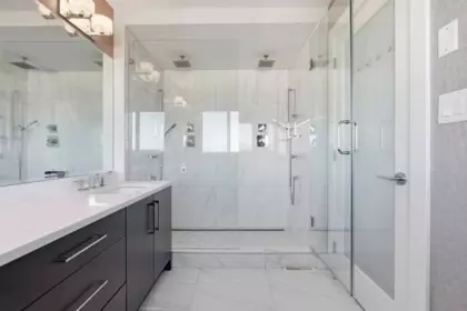 Powder Room Photo of 15871 28 Avenue, Surrey, BC