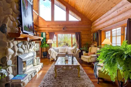 Basement Recreation Room Photo of 16937 Avenue, Surrey, BC