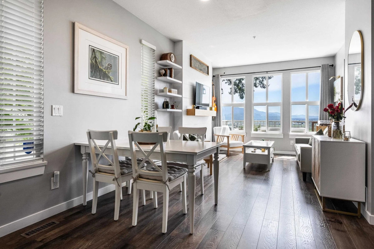 Dining Area Photo of 80 35287 Old Yale Road, Abbotsford, BC