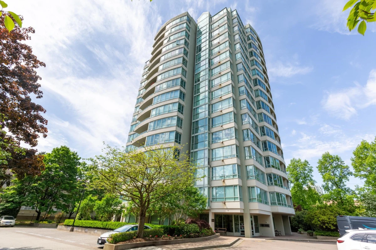 Exterior Rear Photo of 905 15030 101 Avenue, Surrey, BC