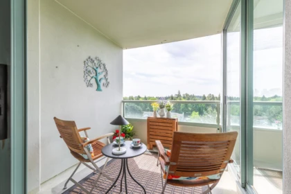 Swimming Pool Photo of 905 15030 101 Avenue, Surrey, BC