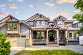 1031 Jay Crescent, Squamish, BC