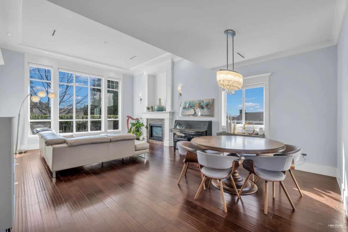Dining Area Photo of 4133 Victory Street, Burnaby, BC