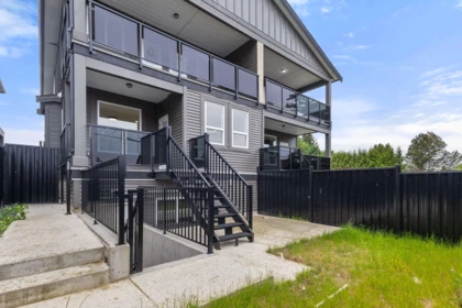 Front Yard Photo of 32515 Higginbottom Court, Mission, BC