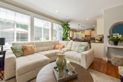 Kitchen Island Photo of 14876 34 Avenue, Surrey, BC