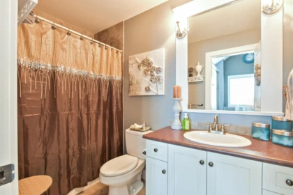 Laundry Room Photo of 14876 34 Avenue, Surrey, BC