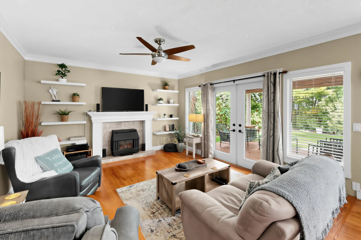 Dining Area Photo of 16279 79 Avenue, Surrey, BC