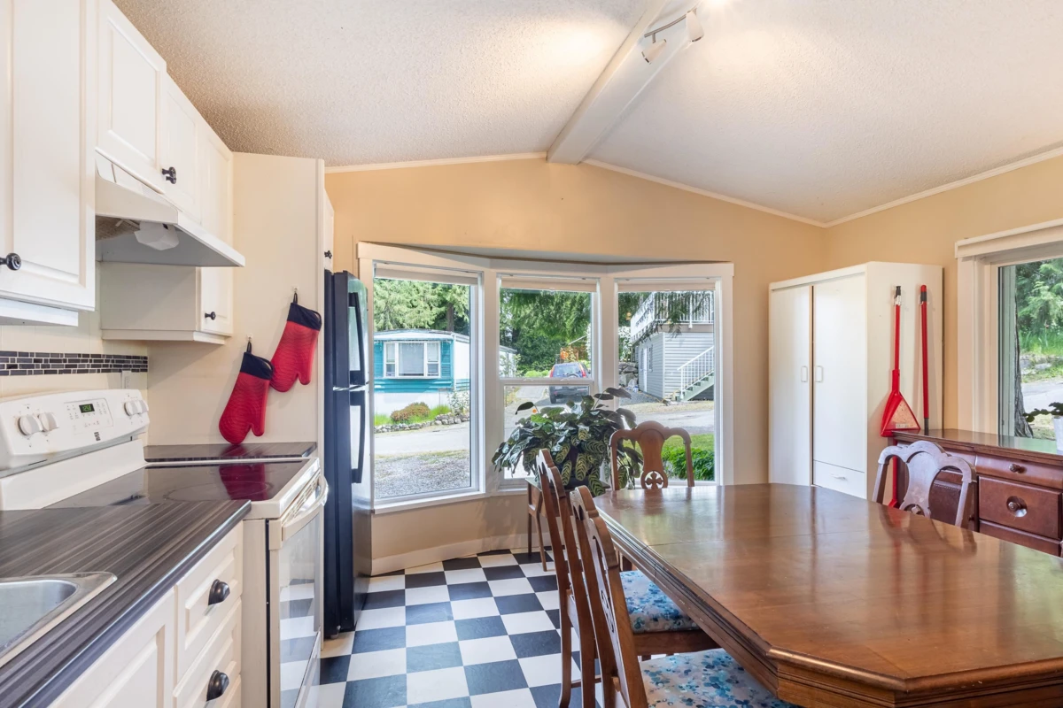 Exterior Front Photo of 20 1416 North Road, Gibsons, BC