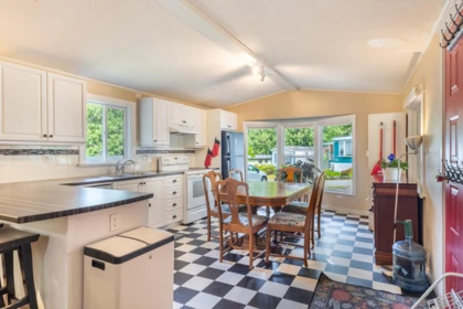20 1416 North Road, Gibsons, BC, Gibsons — Manufactured Home for sale