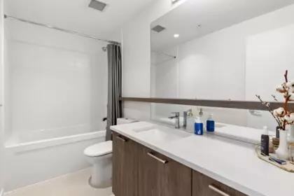 Guest Bathroom Photo of 211 625 E 3rd Street, North Vancouver, BC