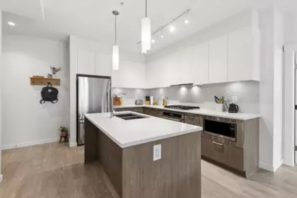 Primary Bedroom Photo of 211 625 E 3rd Street, North Vancouver, BC