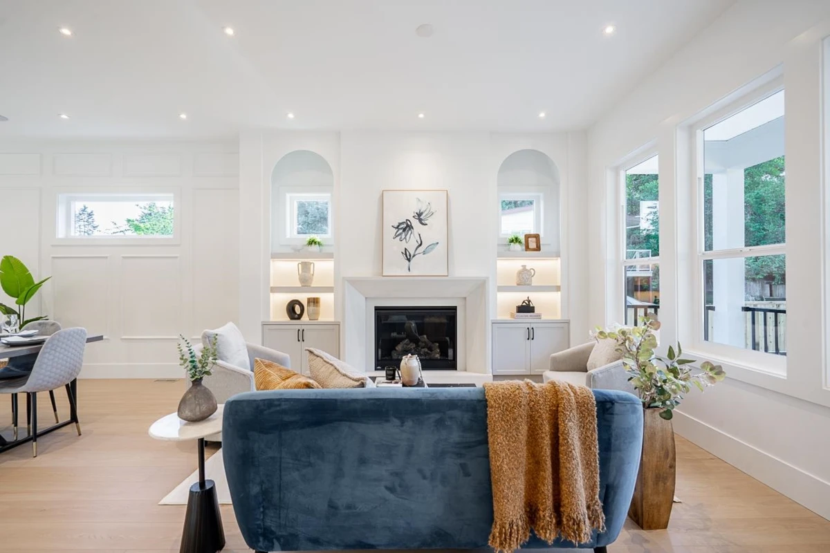 Dining Area Photo of 101 13711 16 Avenue, Surrey, BC