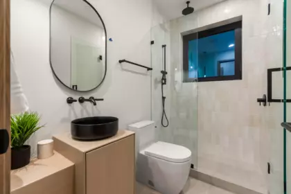 Hot Tub / Spa Photo of 1066 Fulton Avenue, West Vancouver, BC