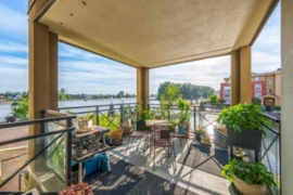 204 2 Renaissance Square, New Westminster, BC
