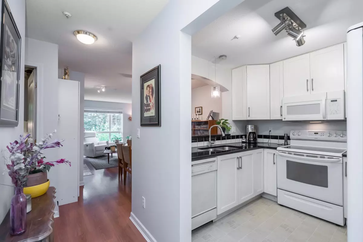 Dining Area Photo of 216 1242 Town Centre Boulevard, Coquitlam, BC