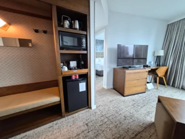 Walk-In Closet Photo of 1800 433 Robson Street, Vancouver, BC