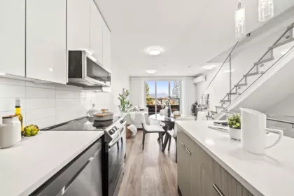2296 E 33rd Avenue, Vancouver, BC, Vancouver — Townhouse for sale