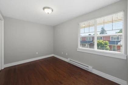 Entry Foyer Photo of 23 5960 Cowichan Street, Chilliwack, BC