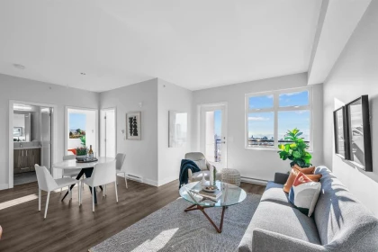 404 5535 Hastings Street, Burnaby, BC, Burnaby — Apartment/Condo for sale