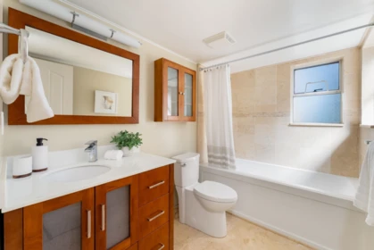 Hallway Photo of 107 67 Miner Street, New Westminster, BC