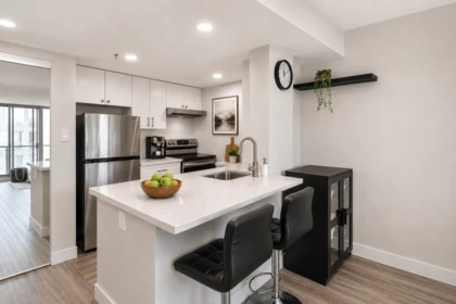 Kitchen Island Photo of 1406 55 Tenth Street, New Westminster, BC