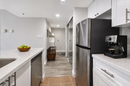 Kitchen Photo of 1406 55 Tenth Street, New Westminster, BC