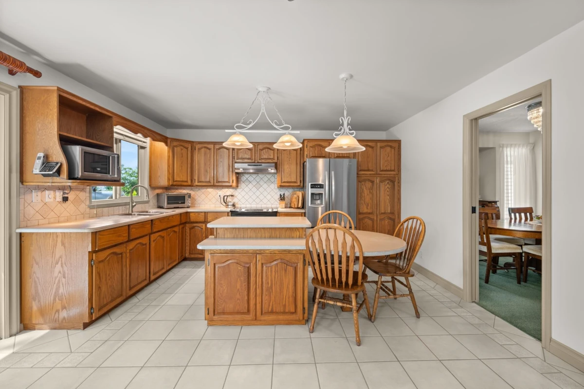 Dining Area Photo of 2568 Trillium Place, Coquitlam, BC
