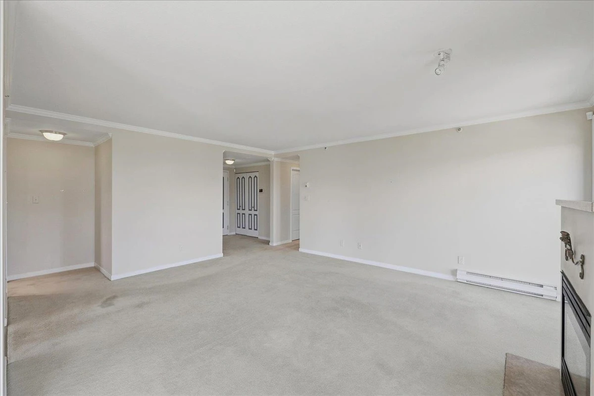 Family Room Photo of 901 2988 Alder Street, Vancouver, BC