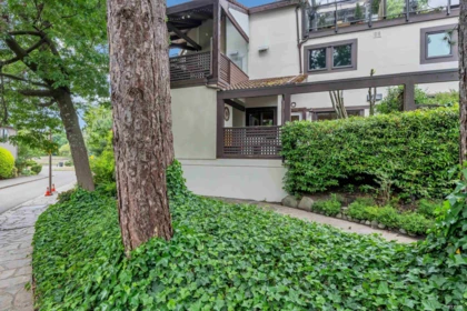 Garden / Landscaping Photo of 1185 Forge Walk, Vancouver, BC