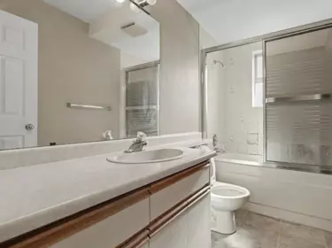 Hallway Photo of 12506 75a Avenue, Surrey, BC