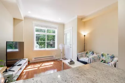 Powder Room Photo of 5 9405 121 Street, Surrey, BC