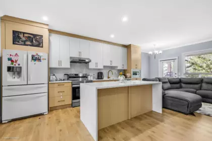 Pantry Photo of 33370 Kirk Avenue, Abbotsford, BC