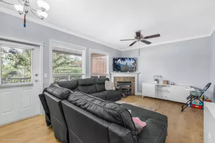 Primary Bedroom Photo of 33370 Kirk Avenue, Abbotsford, BC