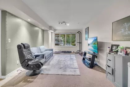 Entry Foyer Photo of 23829 Kanaka Way, Maple Ridge, BC