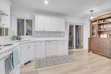 Primary Bedroom Photo of 23829 Kanaka Way, Maple Ridge, BC