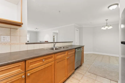 Kitchen Island Photo of 308 45769 Stevenson Road, Chilliwack, BC
