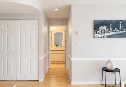 Mudroom Photo of 702 13353 108 Avenue, Surrey, BC