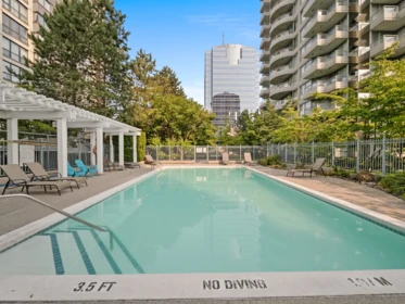 Swimming Pool Photo of 702 13353 108 Avenue, Surrey, BC