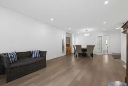 Hallway Photo of 31122 Southern Drive, Abbotsford, BC
