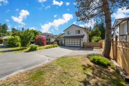 4483 208 Street, Langley, BC, Langley — Single Family Residence for sale