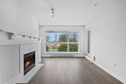 304 5500 Lynas Lane, Richmond, BC, Richmond — Apartment/Condo for sale