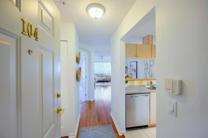 104 5600 Andrews Road, Richmond, BC, Richmond — Apartment/Condo for sale