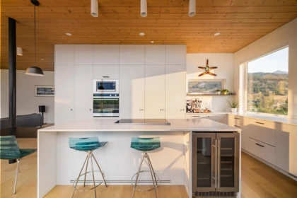 Kitchen Photo of 1764 Pinewood Drive, Pemberton, BC