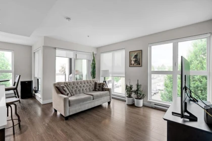 Breakfast Nook Photo of 324 1588 E Hastings Street, Vancouver, BC