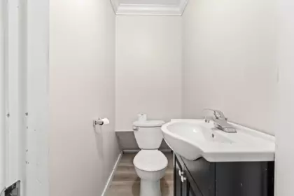 Powder Room Photo of 1593 Stevens Street, White Rock, BC
