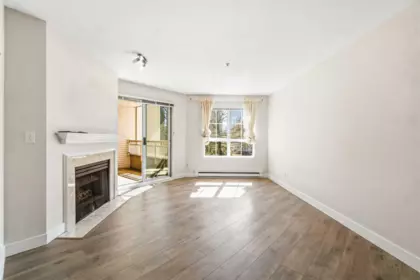 Breakfast Nook Photo of 310 2970 Princess Crescent, Coquitlam, BC