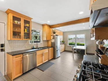 Pantry Photo of 355 Sherbrooke Street, New Westminster, BC
